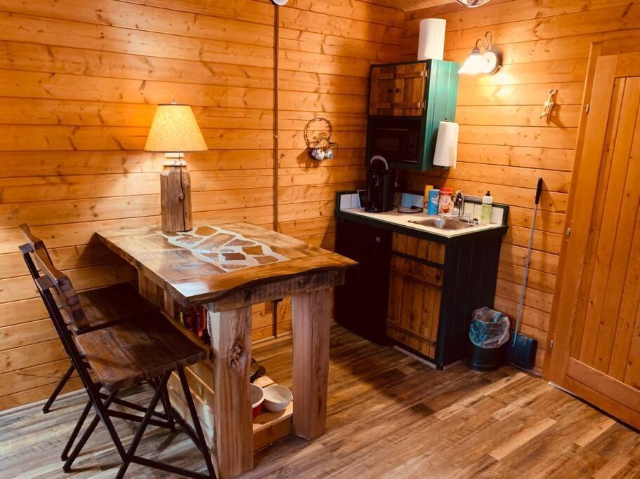 Fancy Fireflies Cabin Хейуърд Екстериор снимка